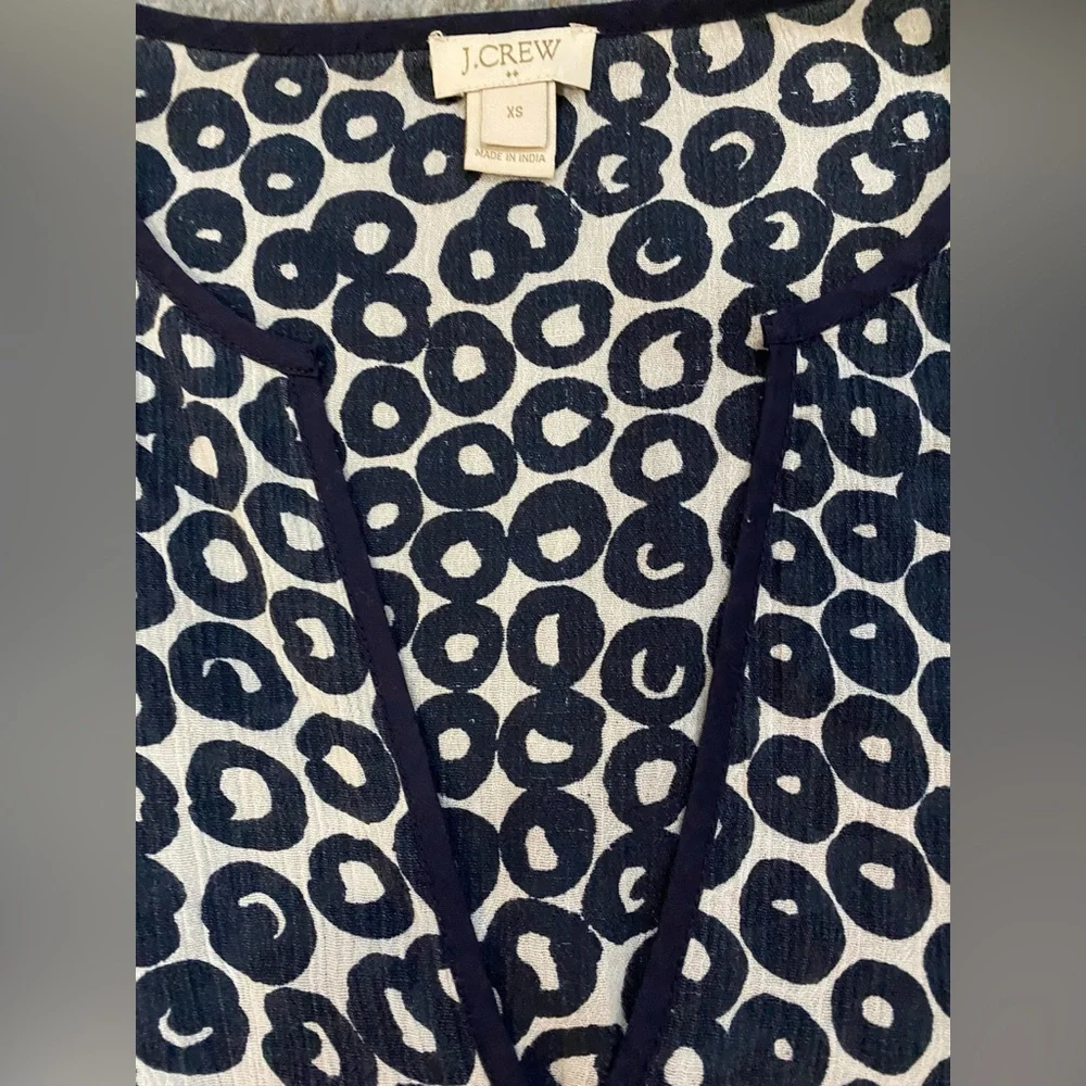 J.Crew Ultralight Weight Navy & Cobalt Blues Batik Circle Pattern Tunic